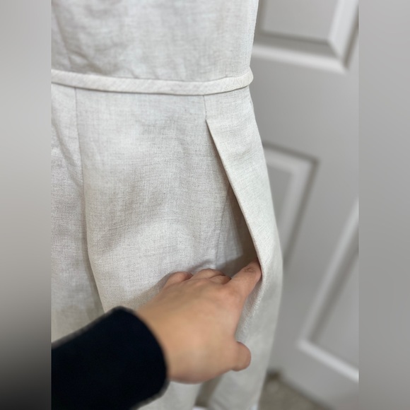 Chic Sleeveless Cream Dress with Lace Hem - Picture 4 of 11